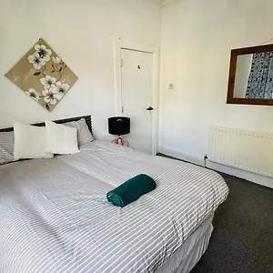 ella-street-double-room.yorkshirehotels.net/
